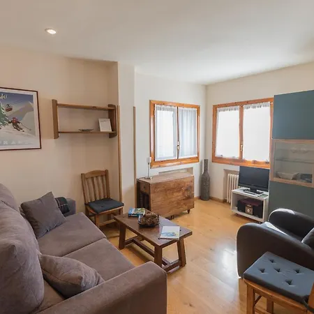 By Pirineos 360 - Sencillo Y Fresco - Ideal Parejas