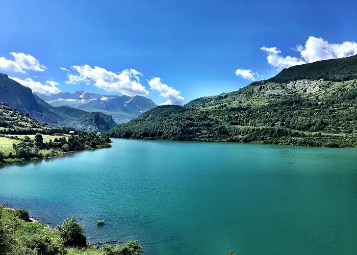 By Pirineos 360 - Sencillo Y Fresco - Ideal Parejas *