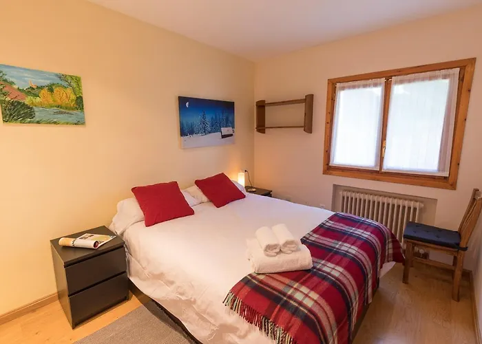 By Pirineos 360 - Sencillo Y Fresco - Ideal Parejas *